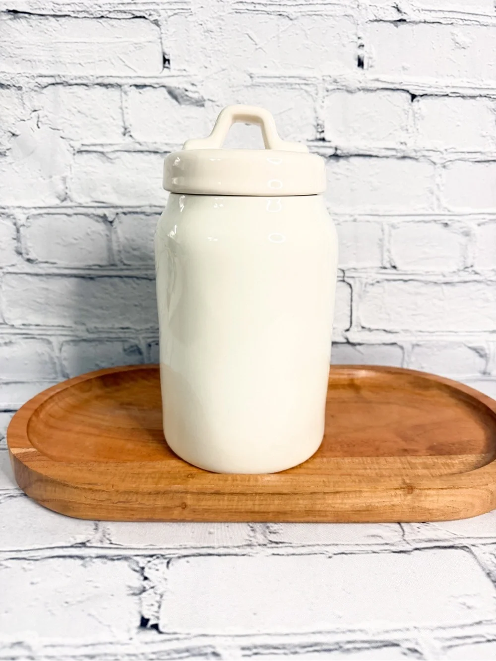 Ceramic 'HUGS' Kitchen Canister - Cream